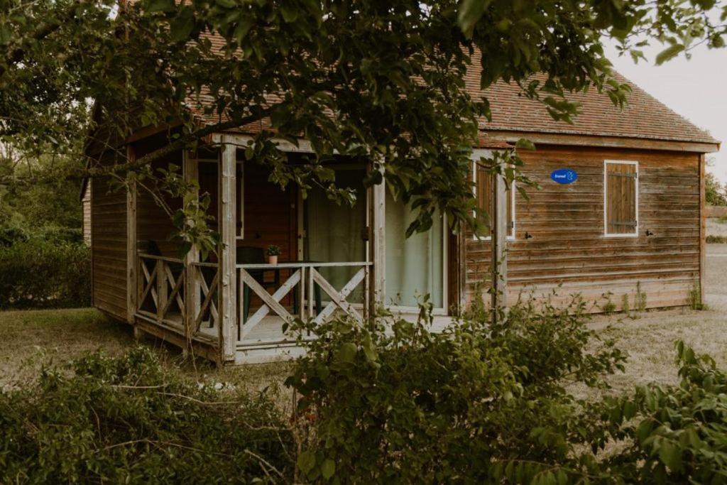 Onlycamp Le Pont Romain Yvré-lʼÉvêque Exterior foto